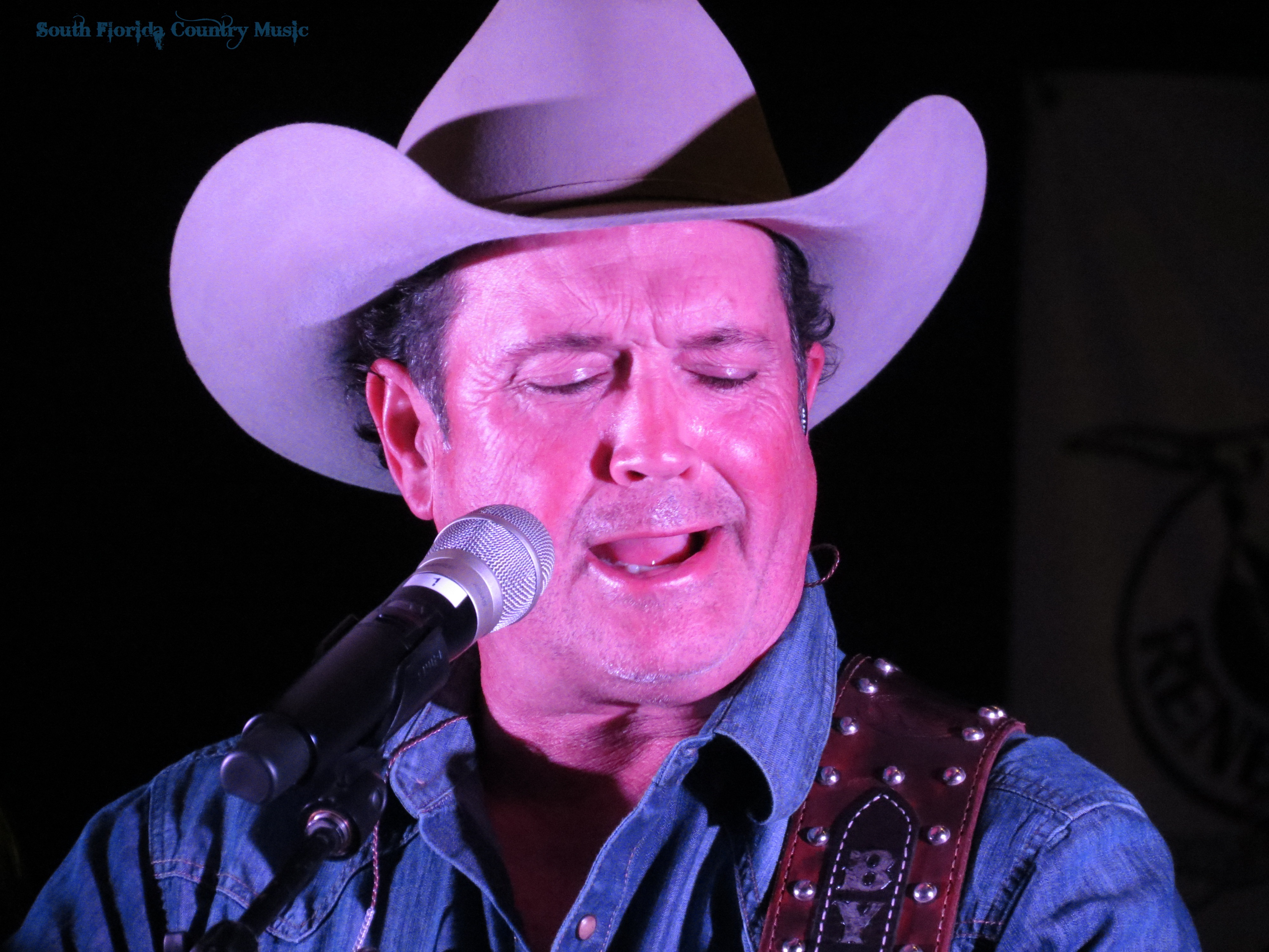 Concert Photos and Set List: Tracy Byrd at Renegades in West Palm Beach |  South Florida Country Music