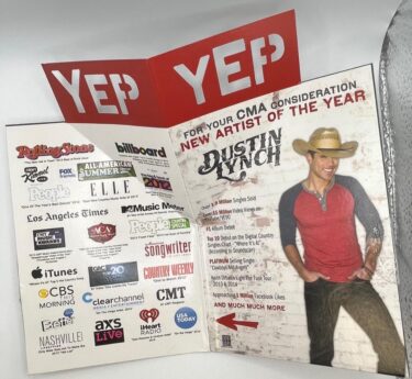 Dustin Lynch CMA Promo Card