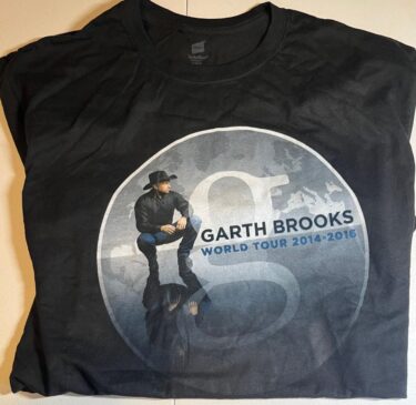 Garth Brooks World Tour 2014-2016 Large T-Shirt - New