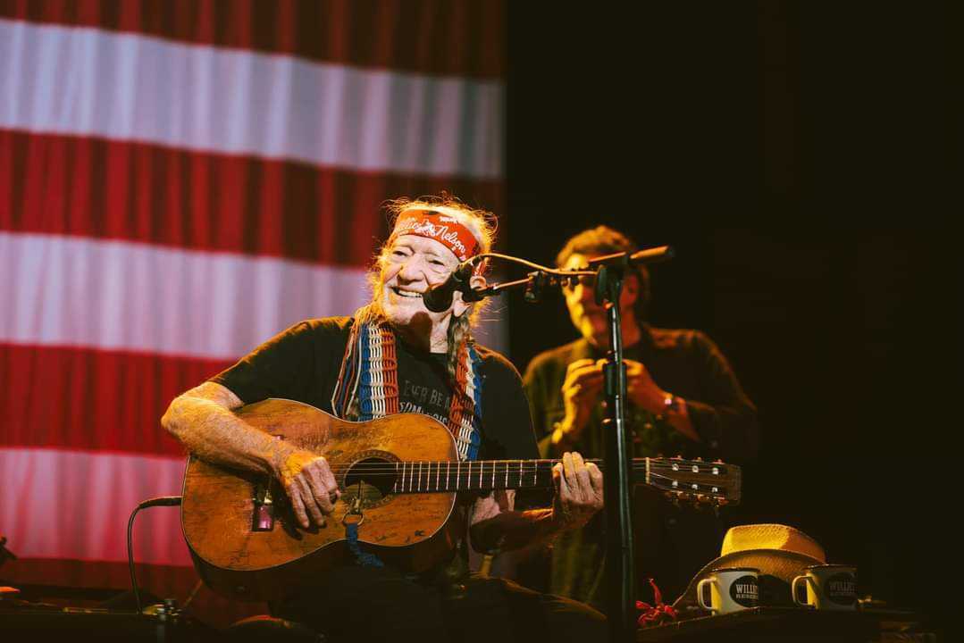 Willie Nelson & Family - St. Augustine